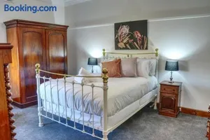 Image of Stylish Family Friendly Escape