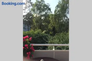 Image of bahnhofsnahe, ruhige und sonnige 2 Zimmerwohnung im Dichterviertel (bis 4 Personen)