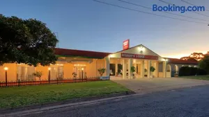 Image of Bishops Lodge Narrandera