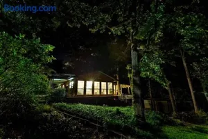 Image of Eden Cove Toledo Bend 4 kayaks Mid-lake Sleeps 16