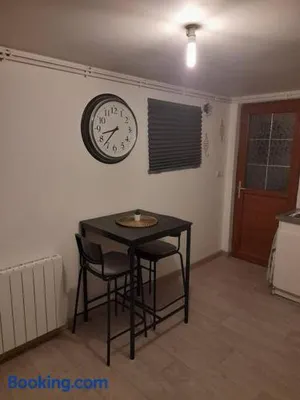 Image of Petit maison villageoise