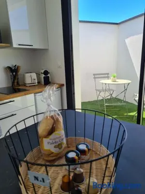 Image of Location LA BELLE - LA ROCHELLE B