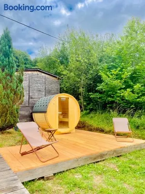 Image of La petite Maison du Bonheur & Jacuzzi