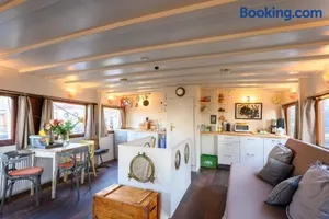 Image of Boatapartment Animathor on top location
