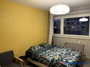 Image of Yellow Room - Wifi - Lit double - Centre ville