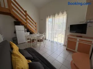 Image of Maison Narbonne, 3 pieces, 6 personnes - FR-1-229B-37