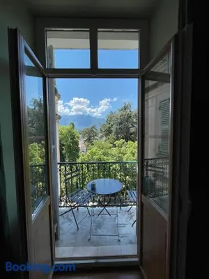 Image of Le Beau Site Grand Hotel - lovely heritage cocoon Aix-les-Bains central park