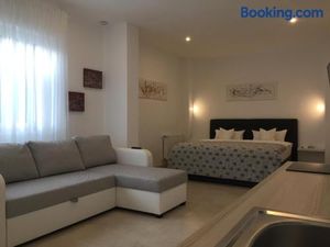 Image of Exclusive Airport Apartment