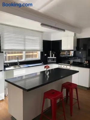 Image of Kings Avenue Motel