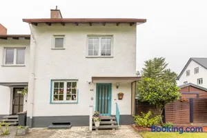 Image of Haus mit großen Garten