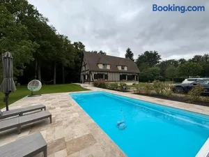 Image of Belle longère normande avec piscine chauffée