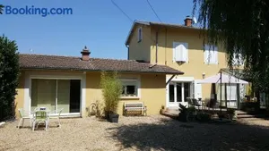 Image of Entre Lyon Et Beaujolais