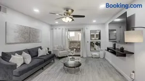 Image of Comfort and Style in the Phoenix Biltmore Area!