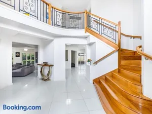 Image of Spacious Comfy 4 Bedroom Home near Sunnybank