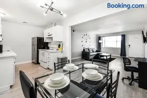 Image of Cozy 1 Bed Sleeps 4! Near Strip Perfect GetAway!