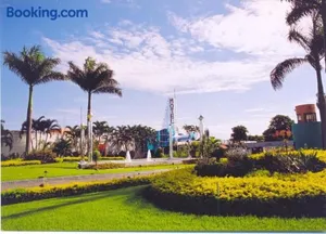 Image of Status Motel - Check In Livre