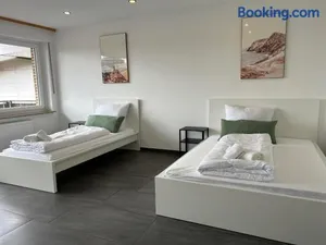 Image of O107 XXL I 160m2 I Kamin I Balkon I 2 WC I Kücheninsel