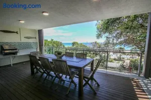 Image of Waves 8 - Beachfront with pool