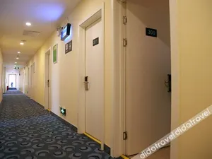 Image of 7 Days Premium·Tianjin Gulou Metro Station Joy City