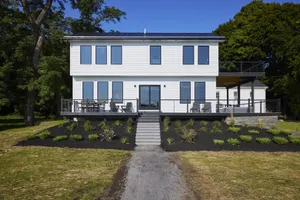 Image of Hudson River Way by Woodstock Way Hotel