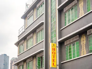 Image of Meriton Hotel