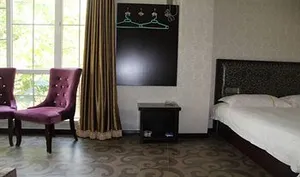 Image of Floral Qingdao Dream Boat Sea View Hotel