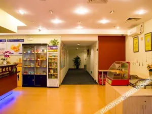 Image of Xana Hotelle·Guangzhou Shangxiajiu Yongqingfang Changshou Road Metro Station