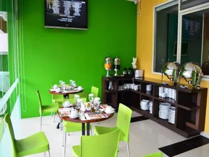 Image of De Nearby Hotel