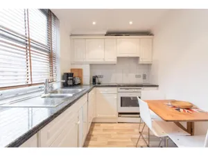 Image of Stay in Bond Street