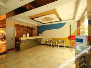 Image of 100 Inn Liangpin Hotel (Shanghai Waigaoqiao Gongcheng Road Subway Station)