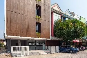 Image of Urbanview Hotel Groovy Inn Tangerang