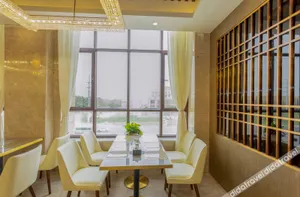 Image of Yuexiang Light Residence Hotel (Jingkai Wanda Plaza High-speed Railway Station Branch)