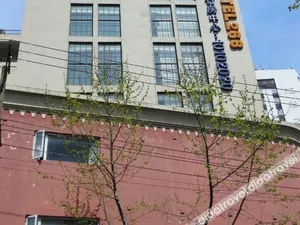 Image of Motel Shanghai Sinan Road Dapuqiao Metro Station