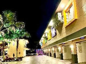 Image of Yi MOTEL