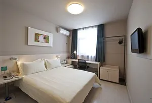 Image of Home Inn (Zhengzhou Nanyang Road Dashiqiao Subway Station)