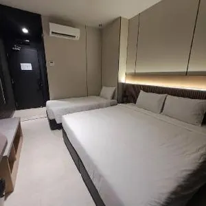 Image of Urban Inn, Myra Meranti