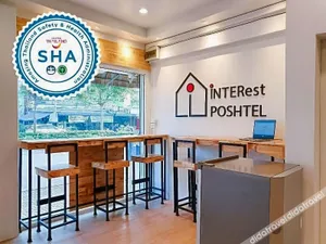 Image of INTERest POSHTEL