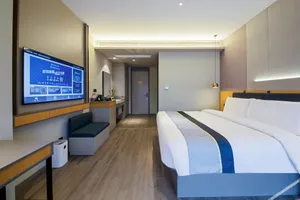 Image of Home Inn Style Golden Chengdu Huaxi Wuhou Temple Jinli