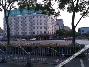 Image of Yang Jianhua Grand Hotel (Hunan Road Fanghua Road Subway Station)