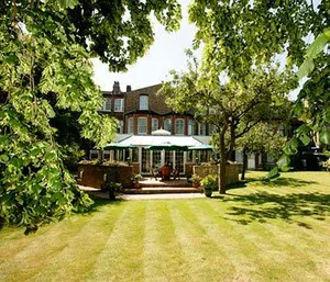 Image of Glenlyn Hotel & Apartments