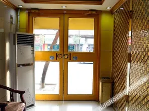 Image of Super 8 Collection Hotel (Lanzhou Railway Station Hongxingxiang Subway Station)