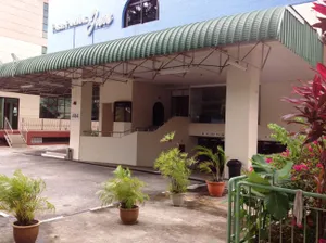 Image of Coliwoo Hotel Pasir Panjang - CoLiving