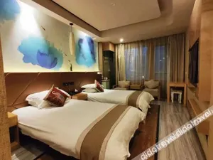 Image of Hangzhou Meets Xingguang Hotel (Xingguang Avenue Store)