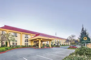 Image of Oakland Airport Arena Hotel