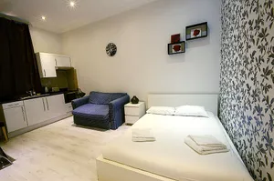 Image of Hyde Park Economy Apartments
