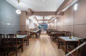 Image of Elong Yam Hotel (Xian Jiaotongdaxue Yanxiang Road North Entrance Subway Station)