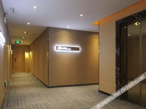 Image of Jingyuan Zhishang Design Hotel (Qingdao May Fourth Square Olympic Sailing Center)