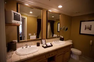 Image of Westlake Village Inn