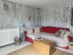 Image of Isle 2-Bed Retreat- Sleeps 4 Garden & Games Room