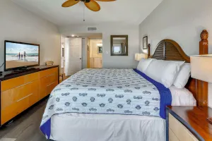 Image of Land's End 4-404 Bay Front - Premier